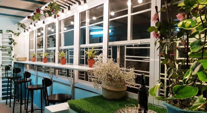 Flower Hostel Hanoi Exteriör bild